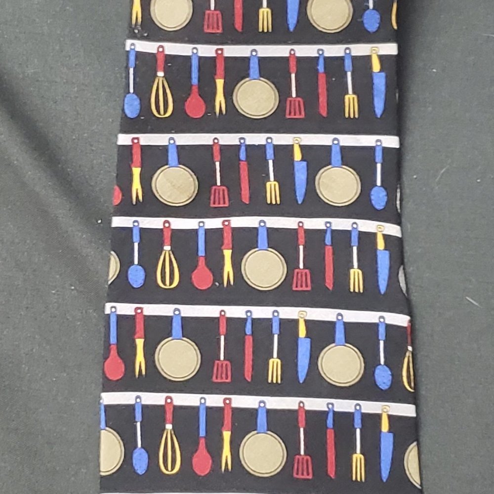Vicky Davis New York "Cook Wear" Silk Cooking Utensils Tie